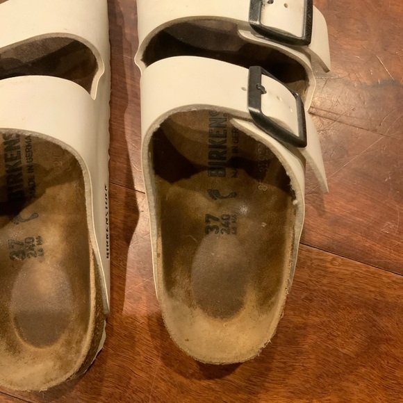 Birkenstock White Double Strap Sandals. Size 37 (6.5) - Picture 2 of 4